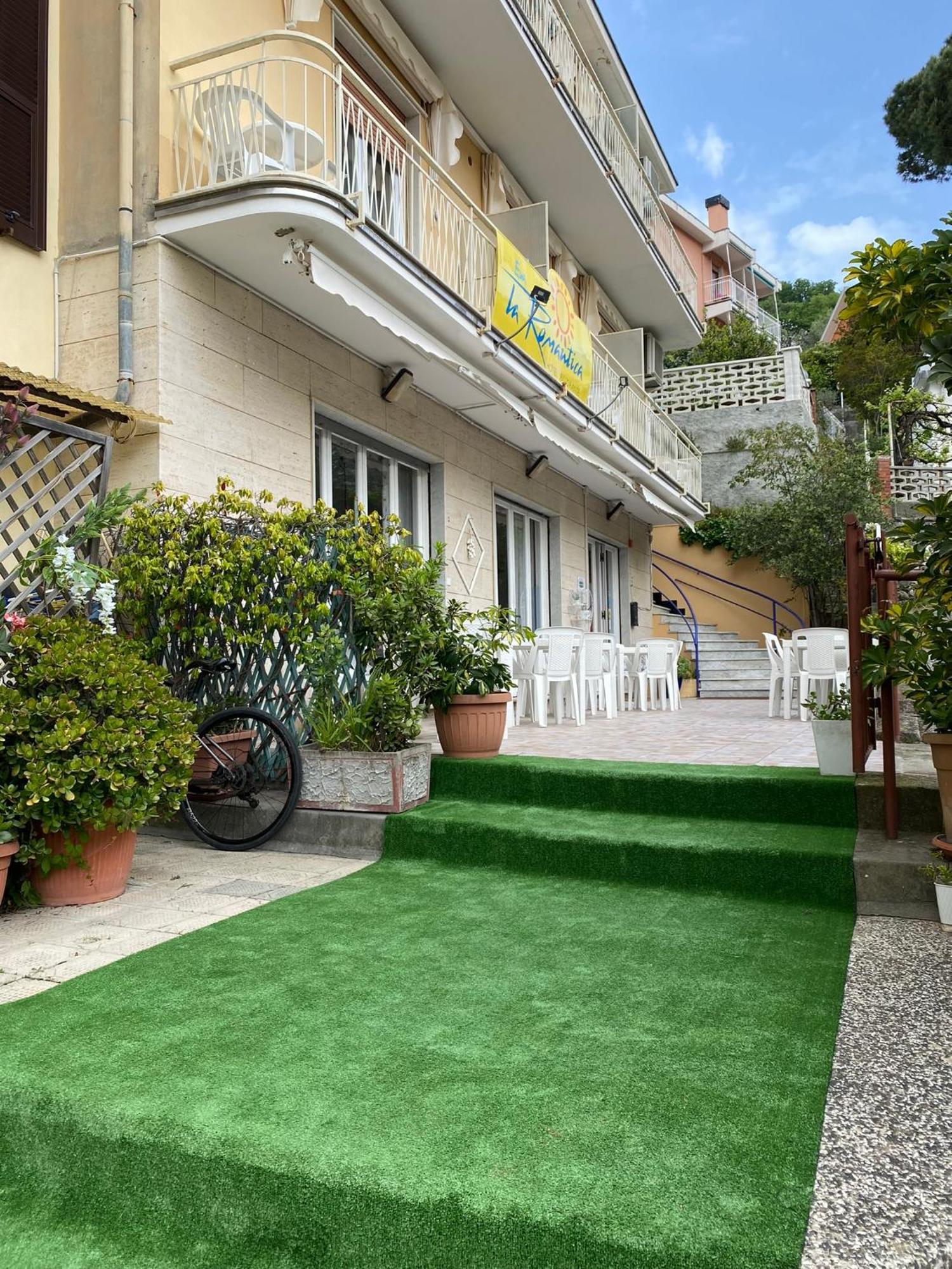 Hotel Eva La Romantica Moneglia Exterior photo