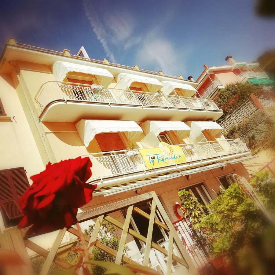 Hotel Eva La Romantica Moneglia Exterior photo