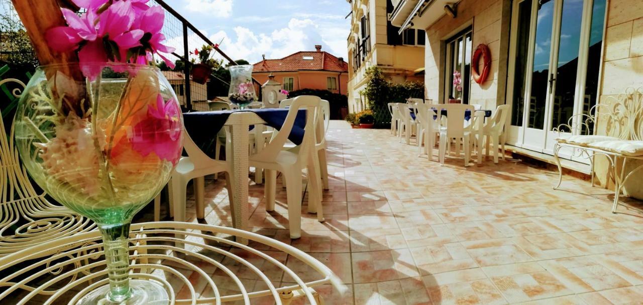Hotel Eva La Romantica Moneglia Exterior photo